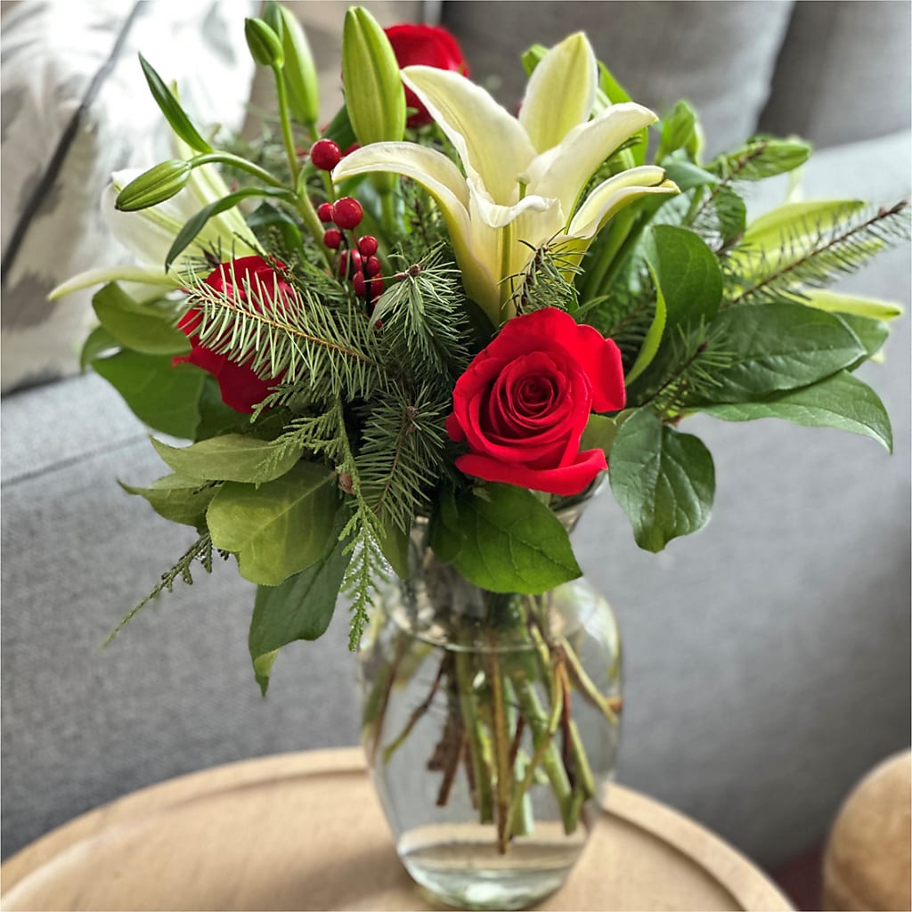 Sparkling Snowflakes Bouquet –  Mt Scott Blooms By Maru, Portland OR