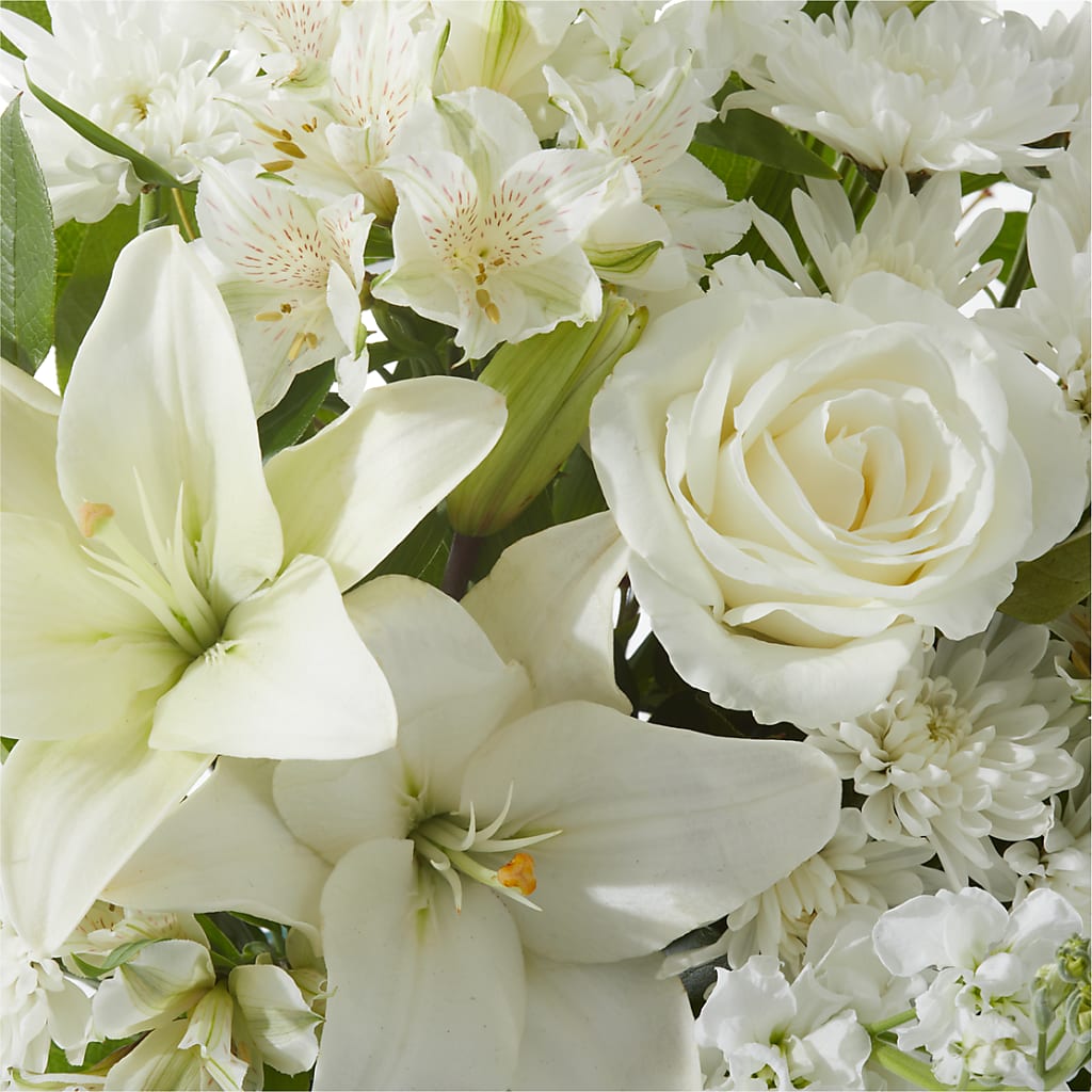 Peaceful Reflections Arrangement –  Mt Scott Blooms By Maru, Portland OR