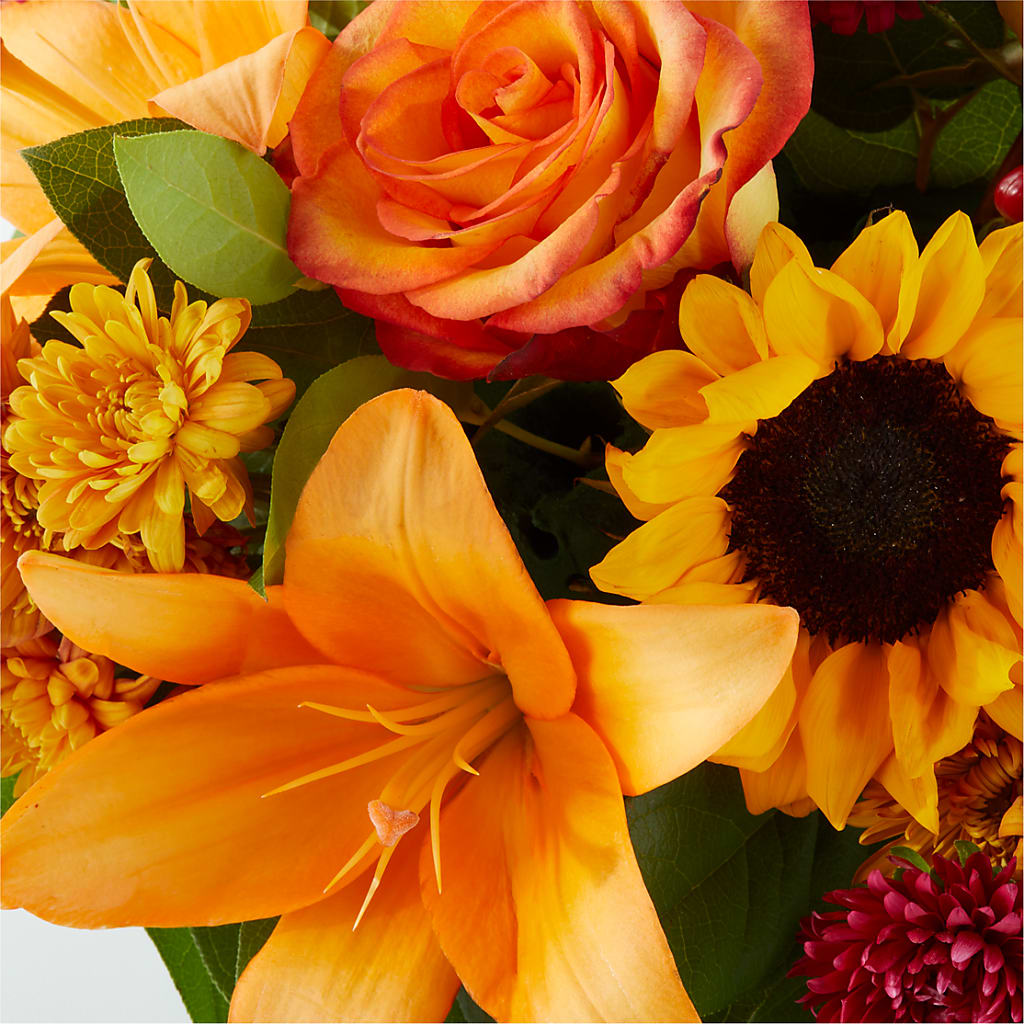 Grateful Centerpiece –  Mt Scott Blooms By Maru, Portland OR